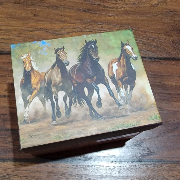 Lang Ceramic Horse coffee mug - Picture 4 of 6